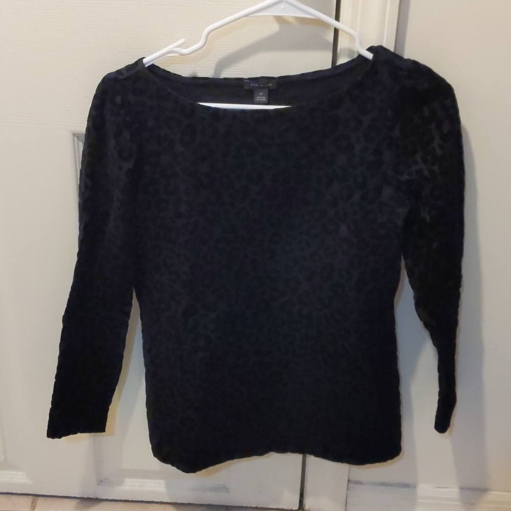 Black leapord print top